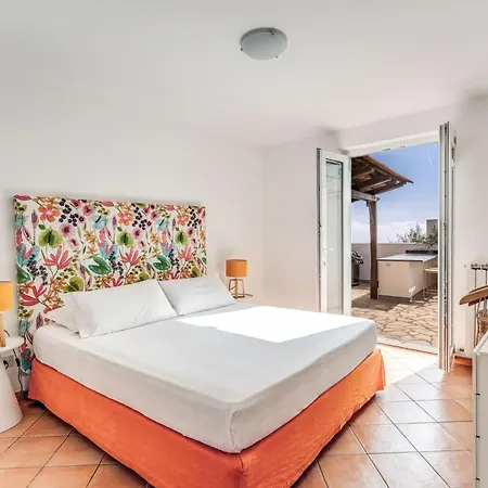 Chez Pie Panoramic Views Pool And Guest Services SantʼAgata sui Due Golfi