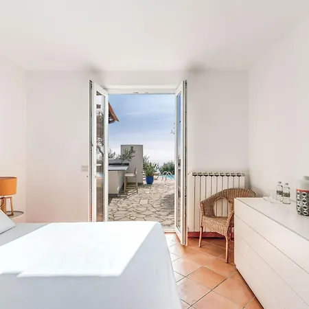 Chez Pie Panoramic Views Pool And Guest Services Villa SantʼAgata sui Due Golfi