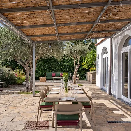 Chez Pie Panoramic Views Pool And Guest Services Villa *