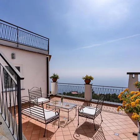 Chez Pie Panoramic Views Pool And Guest Services SantʼAgata sui Due Golfi