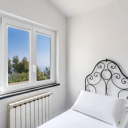 Chez Pie Panoramic Views Pool And Guest Services Villa