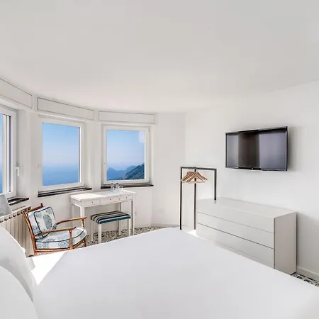 Villa Chez Pie Panoramic Views Pool And Guest Services