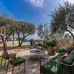 Chez Pie Panoramic Views Pool And Guest Services