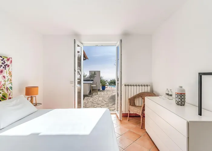 Chez Pie Panoramic Views Pool And Guest Services Willa SantʼAgata sui Due Golfi