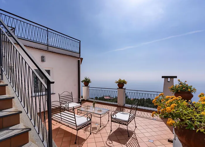 Chez Pie Panoramic Views Pool And Guest Services SantʼAgata sui Due Golfi