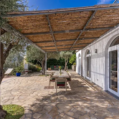 Villa Chez Pie Panoramic Views Pool And Guest Services *
