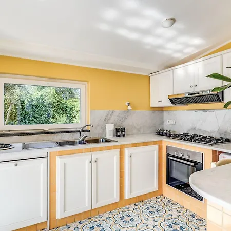 Chez Pie Panoramic Views Pool And Guest Services Villa *