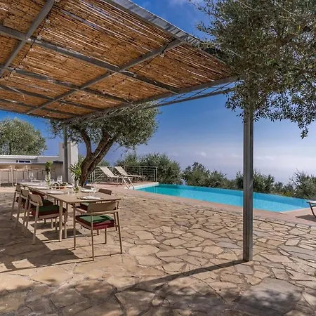 Chez Pie Panoramic Views Pool And Guest Services Villa SantʼAgata sui Due Golfi