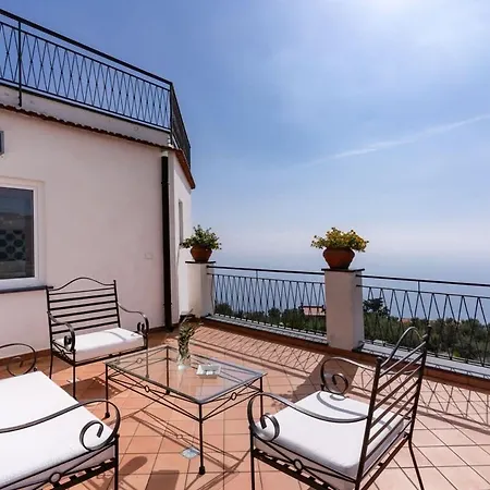 Chez Pie Panoramic Views Pool And Guest Services Villa *