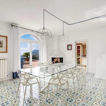 Chez Pie Panoramic Views Pool And Guest Services *