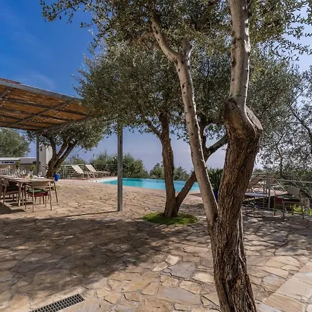 Chez Pie Panoramic Views Pool And Guest Services SantʼAgata sui Due Golfi