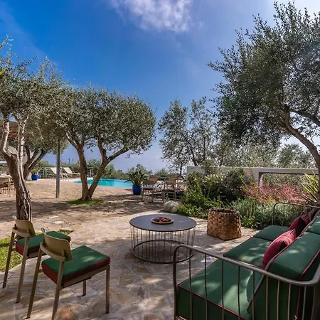 Chez Pie Panoramic Views Pool And Guest Services