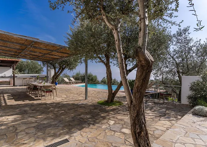 Chez Pie Panoramic Views Pool And Guest Services *